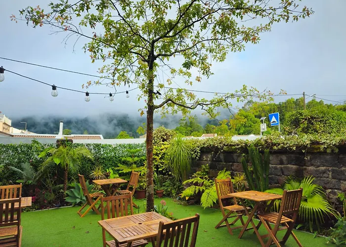 Vale 2* Furnas (Azores)